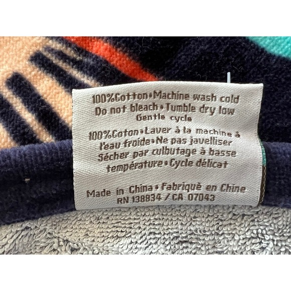 Caro Home Beach Towel Oversized 40x70 Navy Blue Fish Print Brand New NWT Coastal - Picture 6 of 7